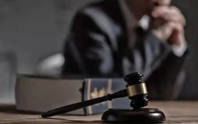 非法“代理全额退保”是保险诈骗，及时拨打维权电话保护个人利益